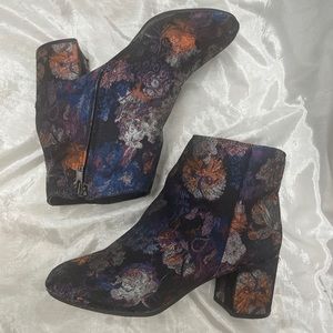 Zigi Soho Nydia Floral Booties